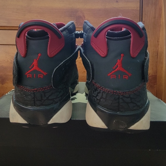 Jordan 6 Rings - Picture 4 of 5